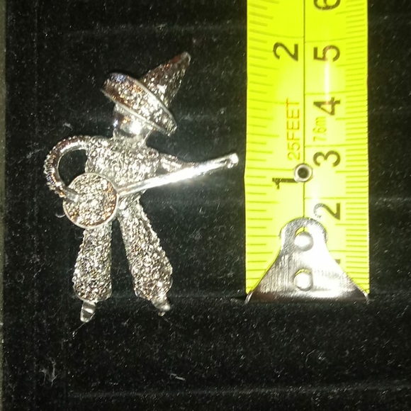 Gorgeous silver colored Brooch Pin banjo player - Picture 15 of 16
